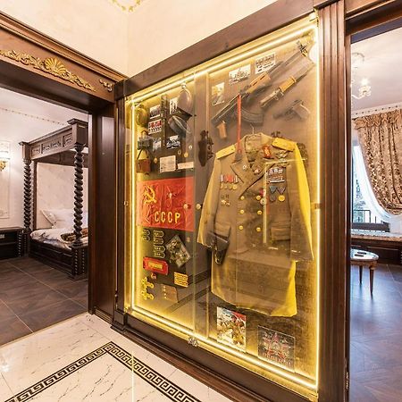 בוקרשט Private Museum Apartment With Antique Decor מראה חיצוני תמונה