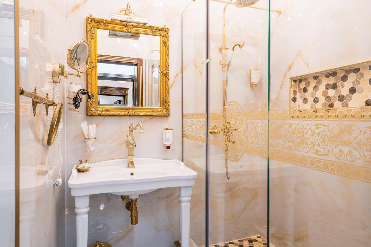 בוקרשט Private Museum Apartment With Antique Decor מראה חיצוני תמונה